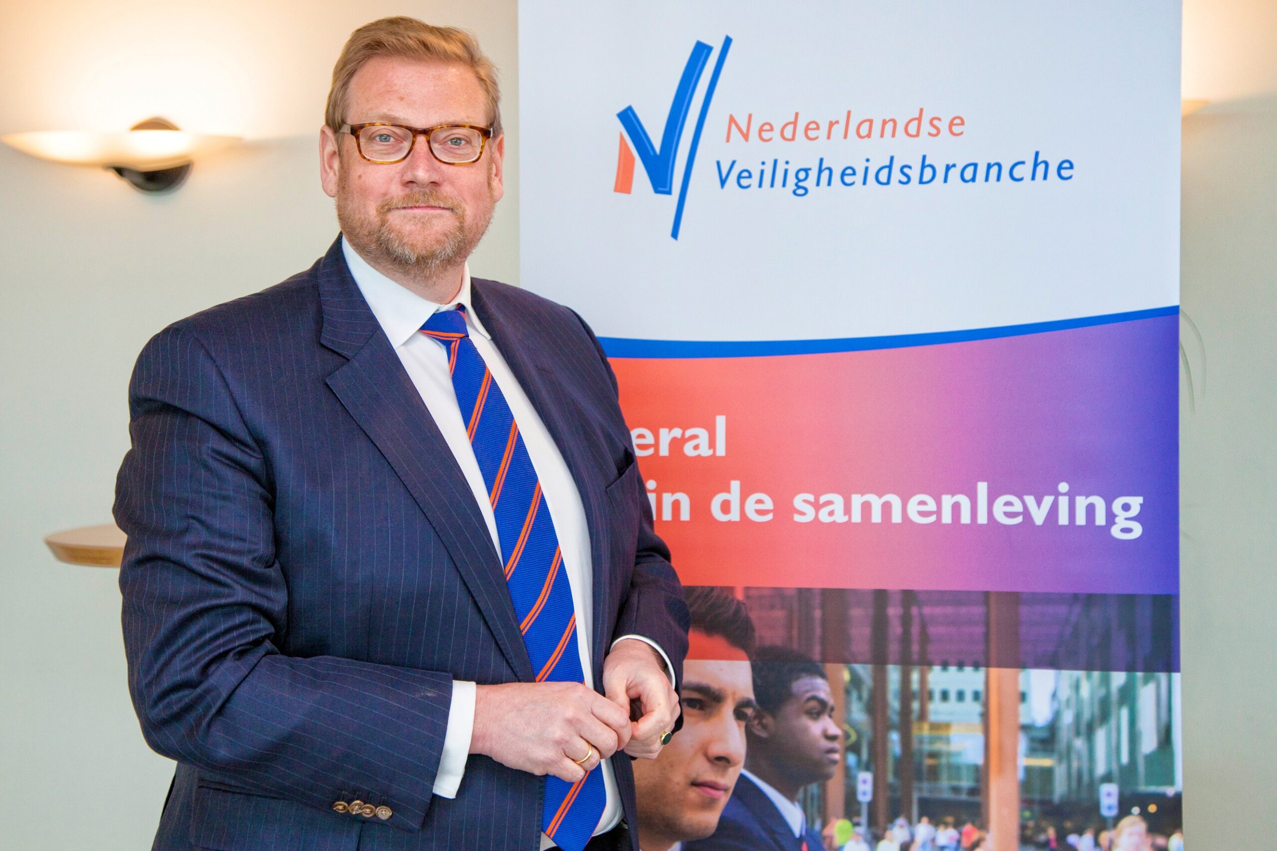 Van der Steur: ‘particuliere beveiliger verdient dezelfde rechtsbescherming’